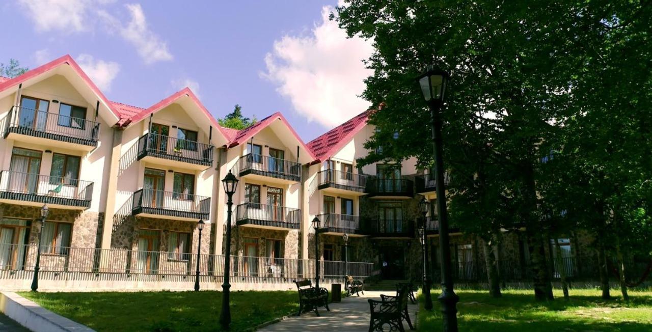 Курортный отель KOMOREBI Бакуриани Экстерьер фото